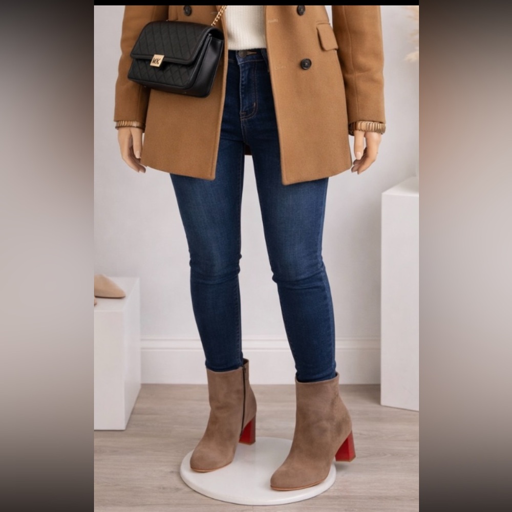 ✨ Luxury–inspired - Red Sole Boots ✨